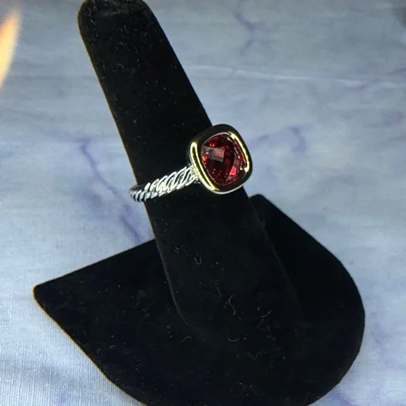 Two-Tone Red Garnet-Style Cushion Ring - Picture 2 of 3